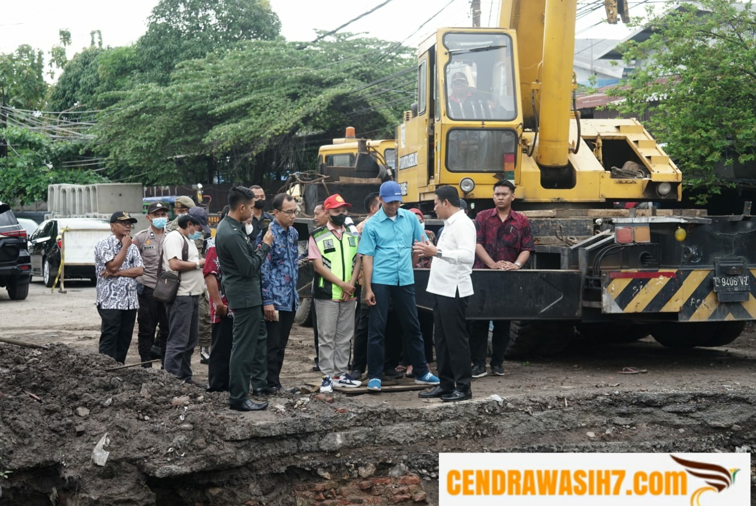 Tidak Ingin Proyek Pembangunan Jembatan Cantel Lambat, Wabup Subandi Lakukan Sidak
