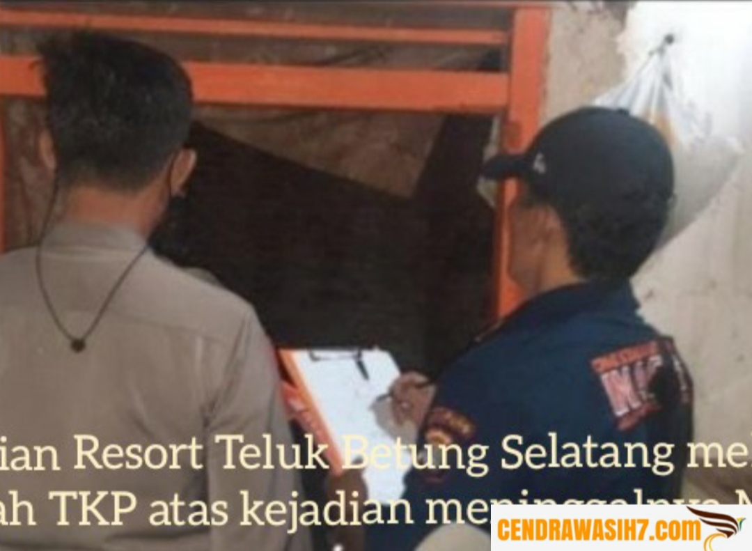 Anak Temukan Ayahnya Tewas Tergantung Di Kamar Rumah