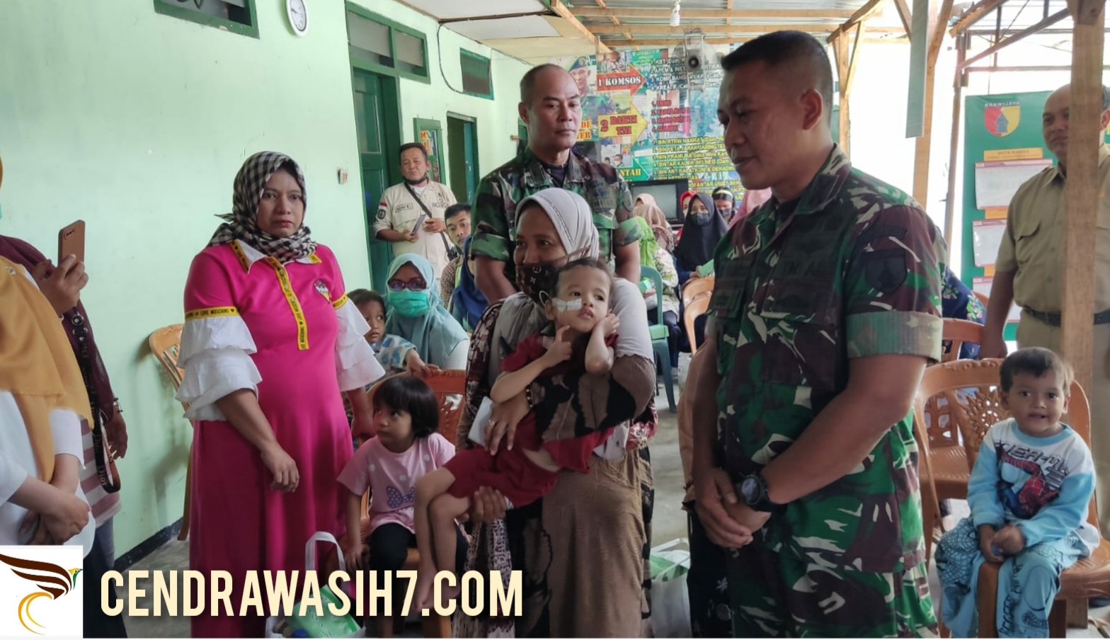 Dandim Surabaya Utara Berikan Bansos Kepada Anak Stunting di Wilayah