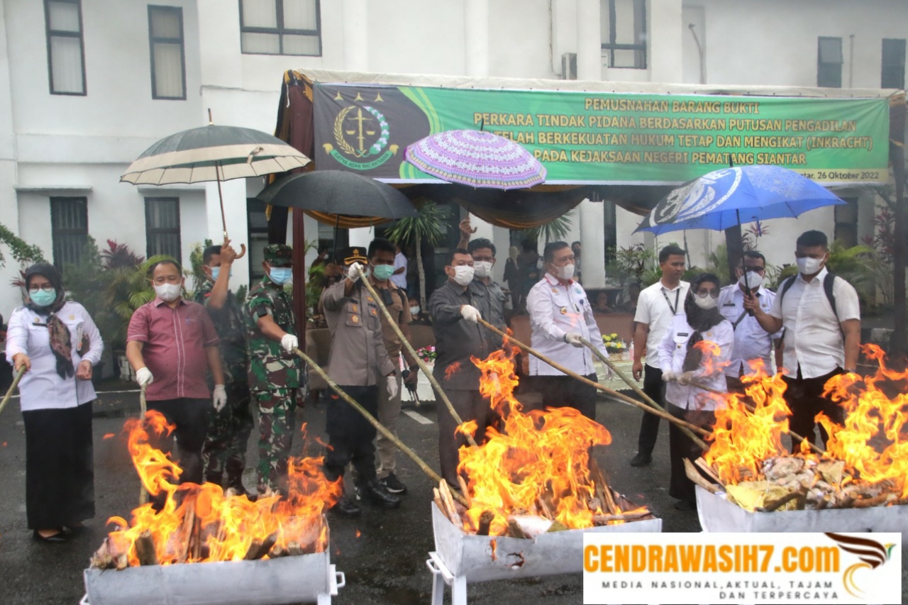 Wali Kota Pematang Siantar Turut Musnahkan Barang Bukti Narkoba di Kejari