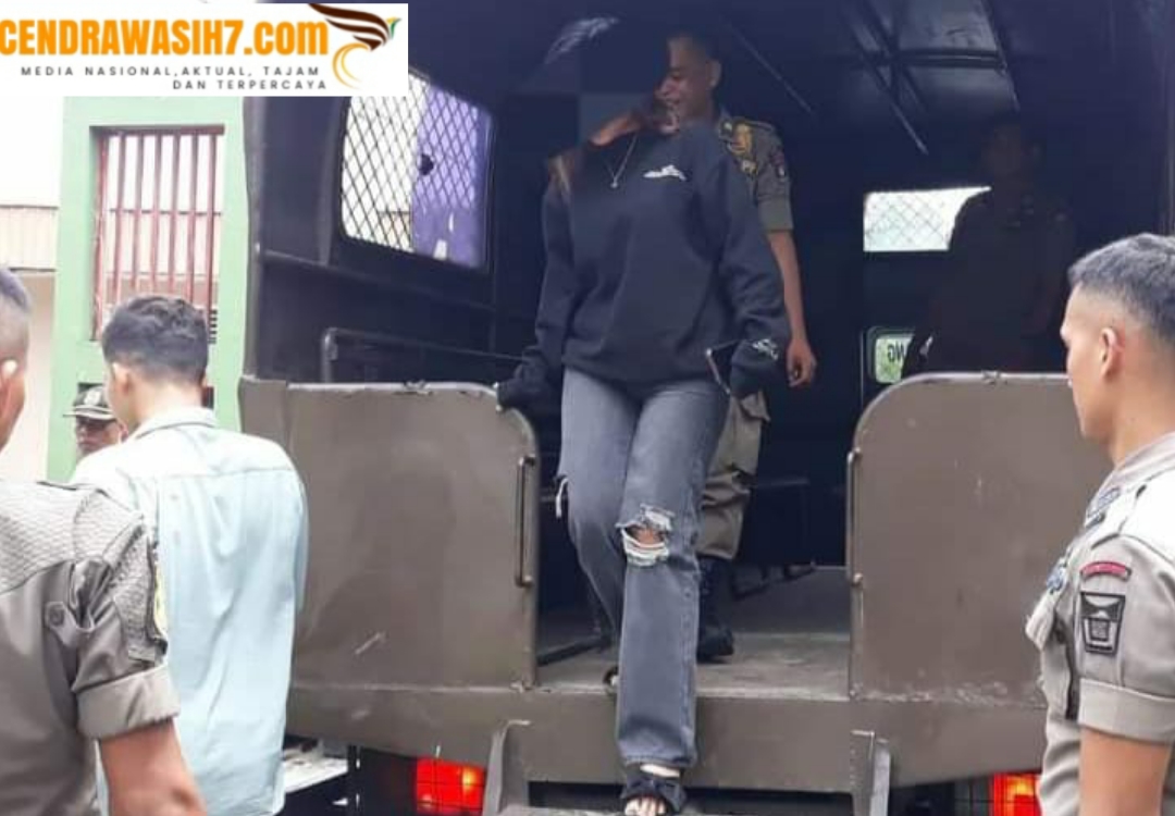 Satpol PP Kota Padang amankan Sepasang Remaja Diduga Berbuat Mesum