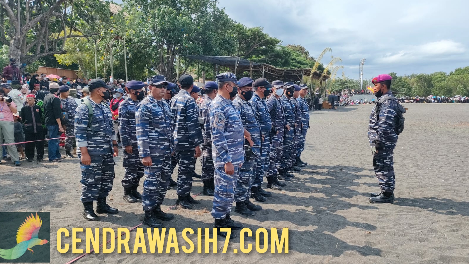 Lanal Terjunkan Prajurit Dalam Pengamanan Rangka Festifal Gandrung Sewu Banyuwangi