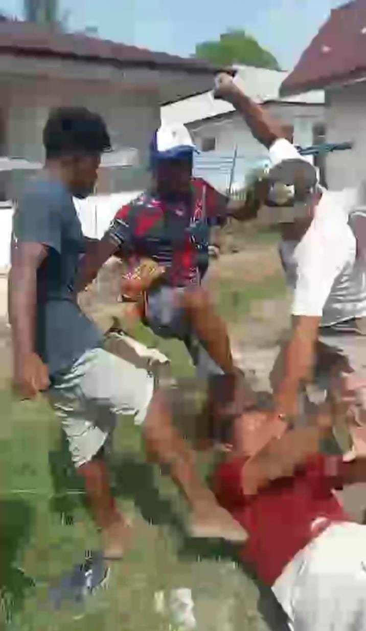 Akibat Non-aktif  Kepala Kampung Wejim Timur  Dua kelompok Pro kontra baku Hantam