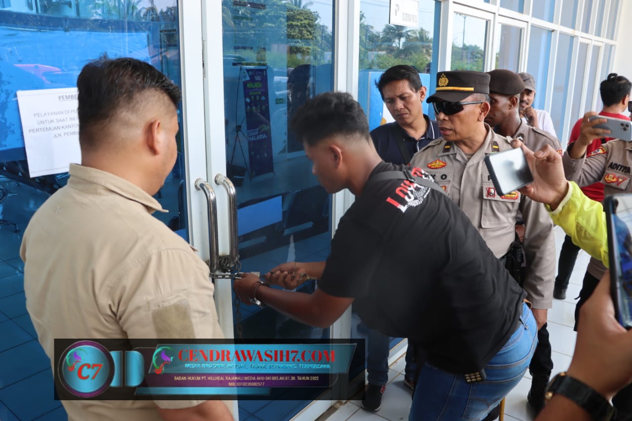 Polres Merauke membuka palang Kantor Dinkes dan Puskesmas Rimba jaya