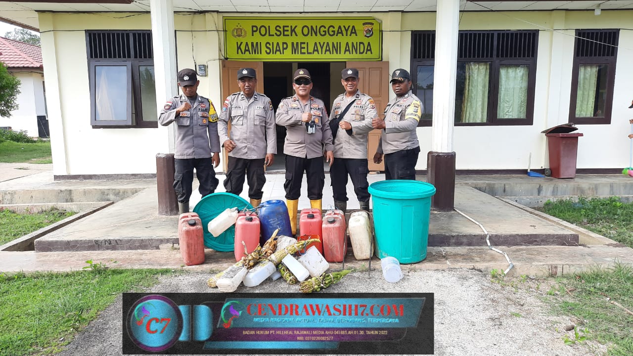 Jelang Nataru, Polisi amankan 440 liter bahan baku miras lokal di Kampung Kuller Merauke