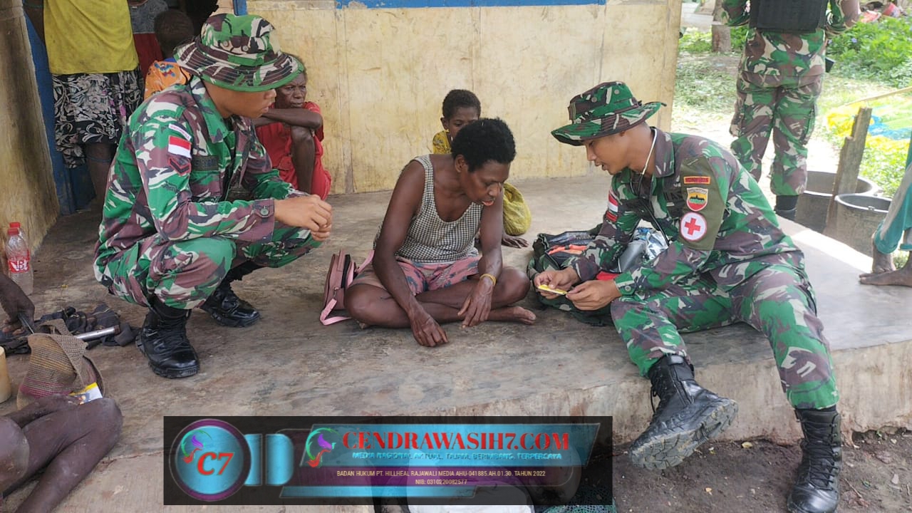 Jarak Yang Jauh Tidak Menyurutkan Prajurit Si’mbisa Berikan Pelayanan Kesehatan Di Kampung Mambum