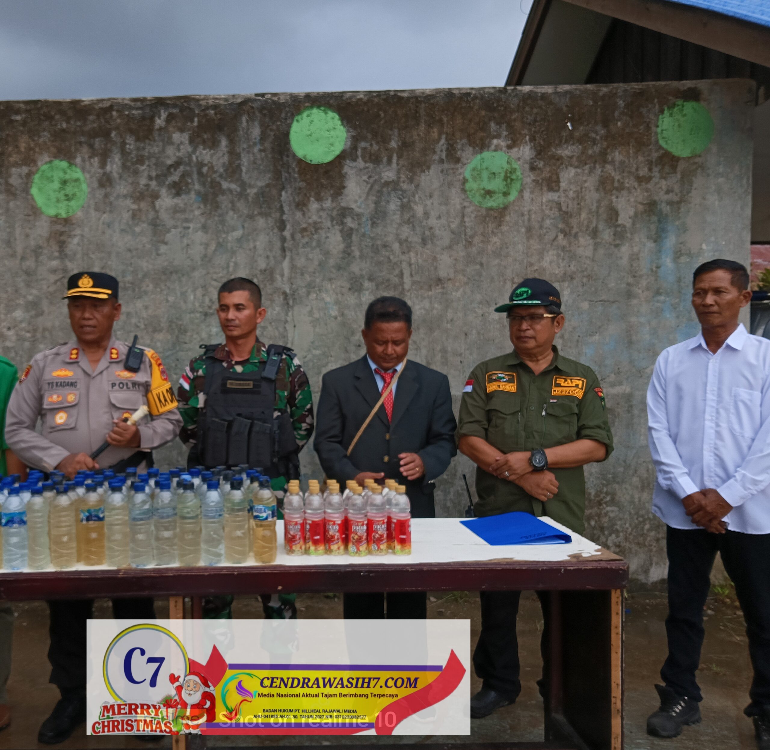Polres Mappi musnahkan Puluhan liter minuman keras