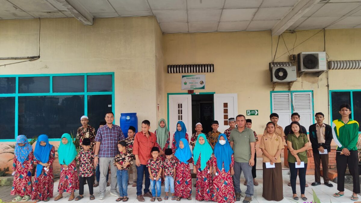 HUT PTPN ke 27, PTPN IV Kebun Adolina memberikan tali asih kepada anak yatim & yatim piatu