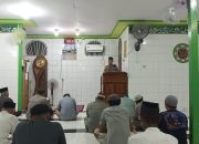Wakapolres Waropen Sampaikan Khutbah Di Masjid Al Jihad Waren