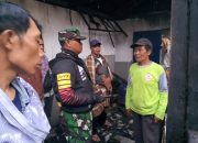 Koramil Sumber saat pemantauan, pendataan dan pelaporan musibah kebarakan wilayah binaan