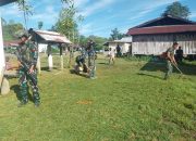 Satgas Yonif 642/Kps Bersihkan Lingkungan Sekitar Gereja