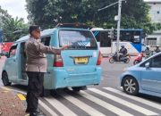 Kanit Samapta Polsek Sawah Besar Lakukan Pengawasan Dan Pengaturan Arus Lalulintas