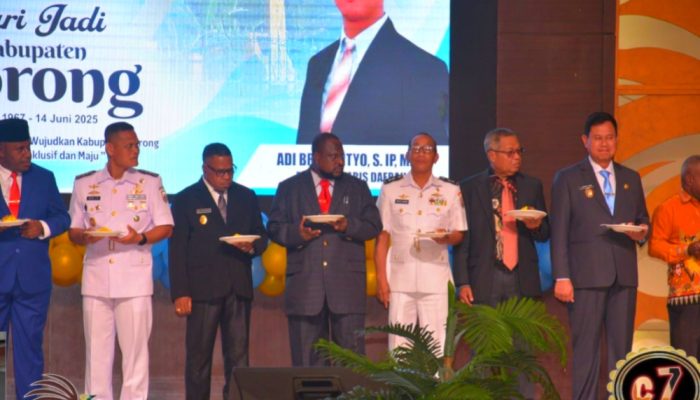 Dalam Nuansa Syukur, Ka Akun Pasmar 3 Hadiri Resepsi HUT ke-58 Kabupaten Sorong