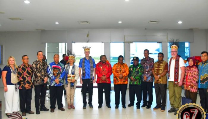 Dukung Konservasi Alam, Wadan Pasmar 3 Sambut Kedatangan Duta Besar Finlandia Di Sorong