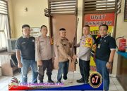 Operasi Senpi Tunjukkan Hasil Positif, Kades Tanjung Baru, Serahkan Langsung Satu Pucuk Senpi Rakitan Laras Panjang