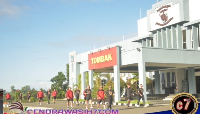 Langkah Penuh Energi, Perwira Denmako Pasmar 3 Tumbuhkan Semangat Hidup Sehat