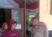 Kapolsubsektor Muara Angke Bantu Pasutri Terlantar Pulang ke Kampung Halaman