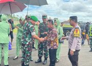 Pangdam XVII/Cenderawasih Kunjungi Mappi, Disambut Tarian Adat dan Penyerahan Bantuan Korban Banjir