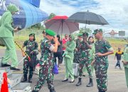 Dandim 1704/Mappi Sambut Kedatangan Pangdam XVII/Cenderawasih di Bandara Kepi