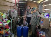 Sedang Menyuling Sopi, Warga Kampung Mandekman Diamankan Polisi