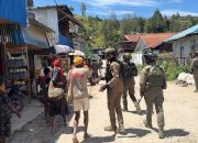 Jaga Stabilitas Keamanan, Satgas Damai Cartenz Intensifkan Patroli Persuasif di Paniai