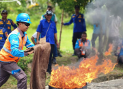 Peringati Bulan K3, PLN ULP Kepi Gelar Simulasi P3K dan Tanggap Darurat Kebakaran