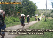 Gotong Royong Warnai TMMD Hari Ketiga di Yibin, Material Diangkut Secara Manual