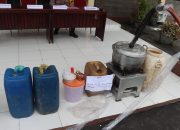 Produksi Miras ‘Kaki Anjing’ di Asmat Terbongkar, Pelaku Sembunyikan Bau Pakai Parfum