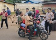 Aksi Sosial Ramadan, Humas Polres Merauke dan Wartawan Bagikan Takjil di Jalan Spadem  ‎