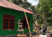 Rehab RTLH Milik Bapak Herman Terus Dikebut, Bukti Nyata Kepedulian Satgas TMMD Ke-129 Kodim 1807/Sorong Selatan