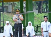 Polres Aceh Timur Gelar Strong Point, Kapolres Turun Langsung Atur Lalu Lintas di Simpang Kuala Idi