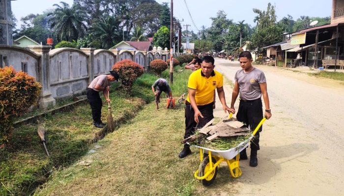 Aksi Nyata Polsek Idi Tunong Mewujudkan Program 100 Hari Kerja Kapolri Melalui Green Policing
